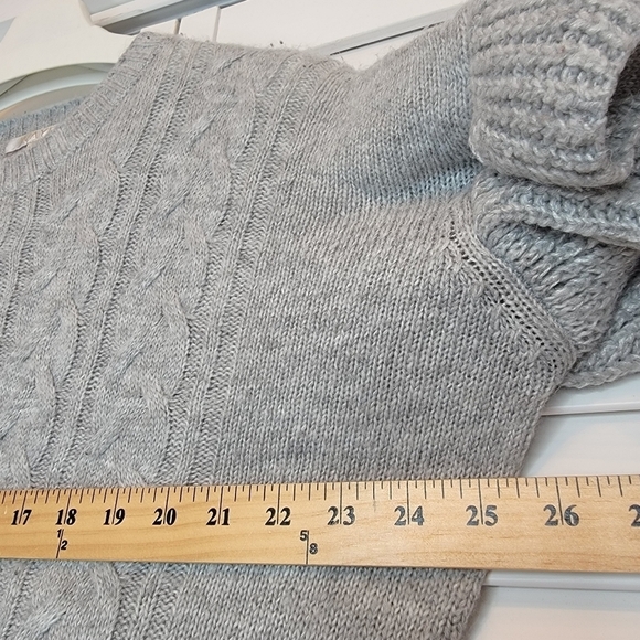 WAYF Sophie Crop Cable Knit Sweater Heather Gray Ruffle Sleeve Women Large Crew - Picture 13 of 16